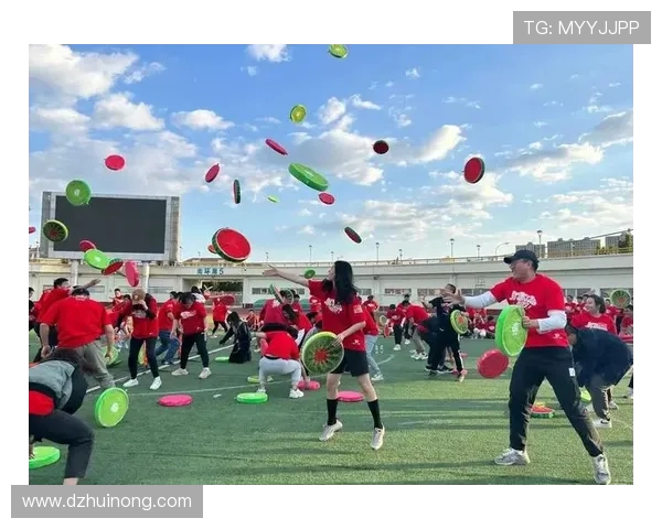 武汉飞盘队荣登全国灵活性排行榜第三名展现出色实力与团队合作精神 武汉飞盘队荣登全国灵活性排行榜第三名展现出色实力与团队合作精神