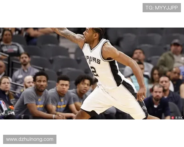 12月18日马刺对阵灰熊精彩比赛录像回顾与分析 12月18日马刺对阵灰熊精彩比赛录像回顾与分析