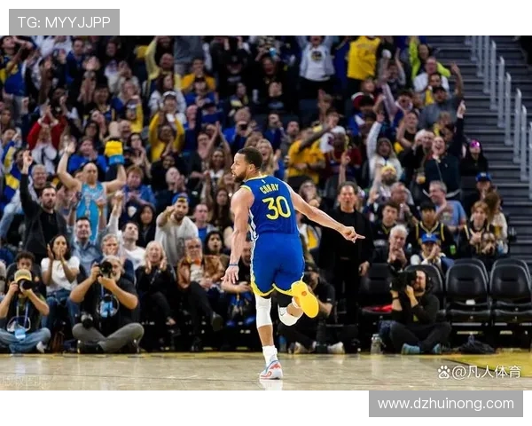 勇士与独行侠激战正酣CCTV全程直播精彩瞬间回顾